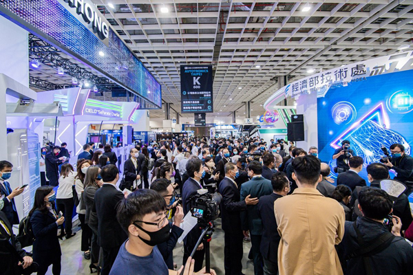 台湾新能源车展览会3.jpg