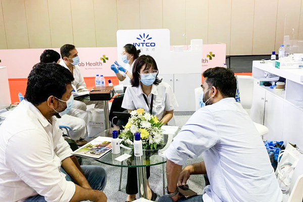 中东迪拜医疗展览会Arab Health 英科医疗1 (1).jpg